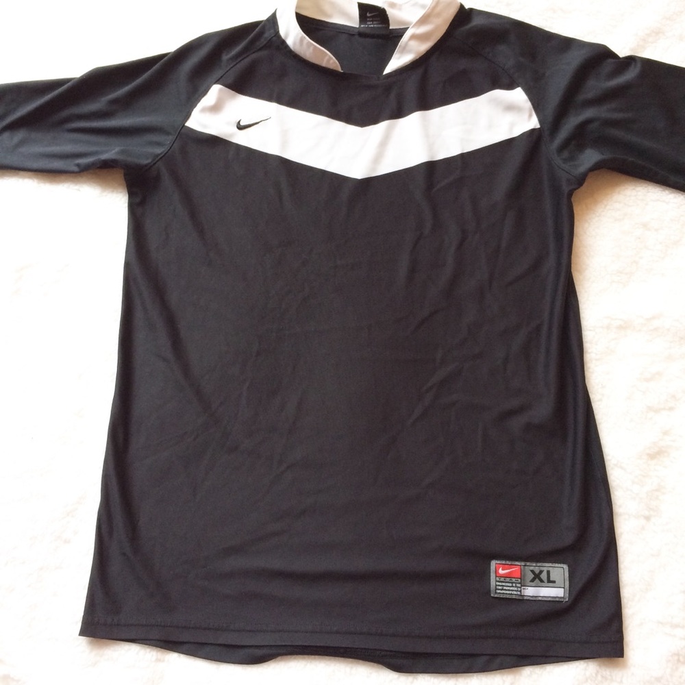 NIKE DRI-FIT XL BLACK SHORT SLEEVED COLLAR SHIRT